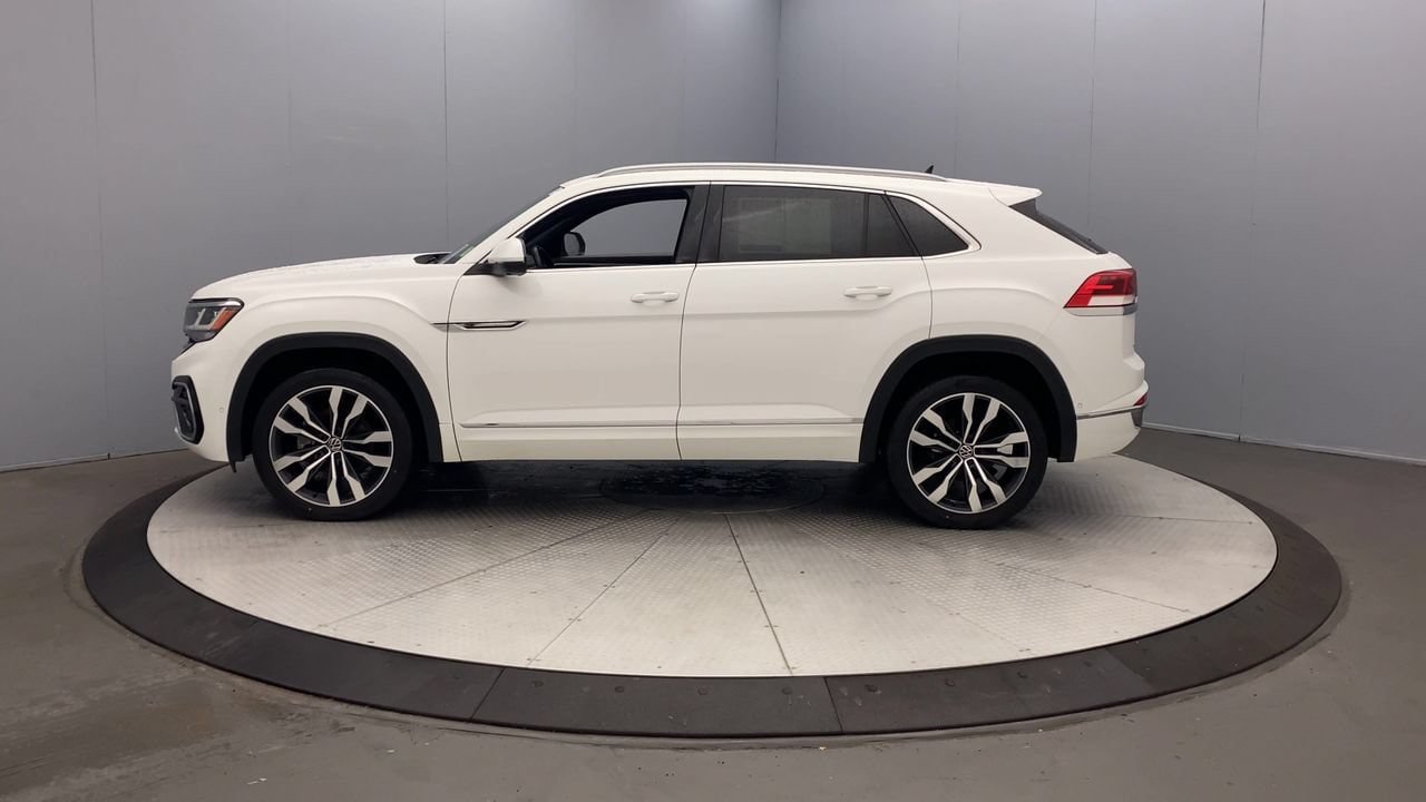 Used 2021 Volkswagen Atlas Cross Sport SEL Premium R-Line AWD/4WD image 2