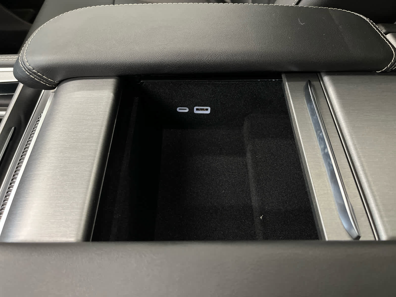 New 2026 Jeep Grand Wagoneer 4WD image 31