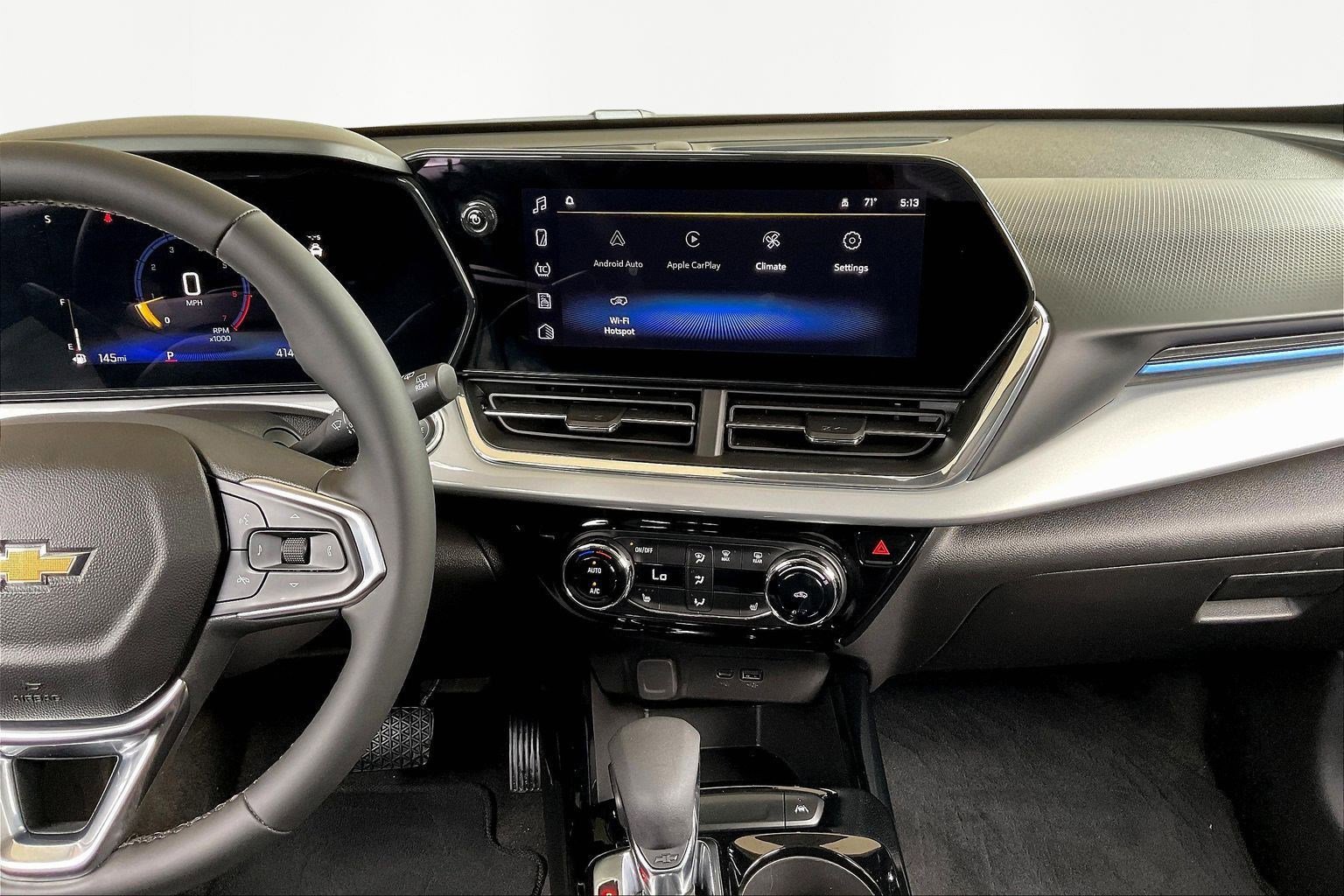 Used 2025 Chevrolet Trax LT w/ Driver Confidence Package FWD image 9