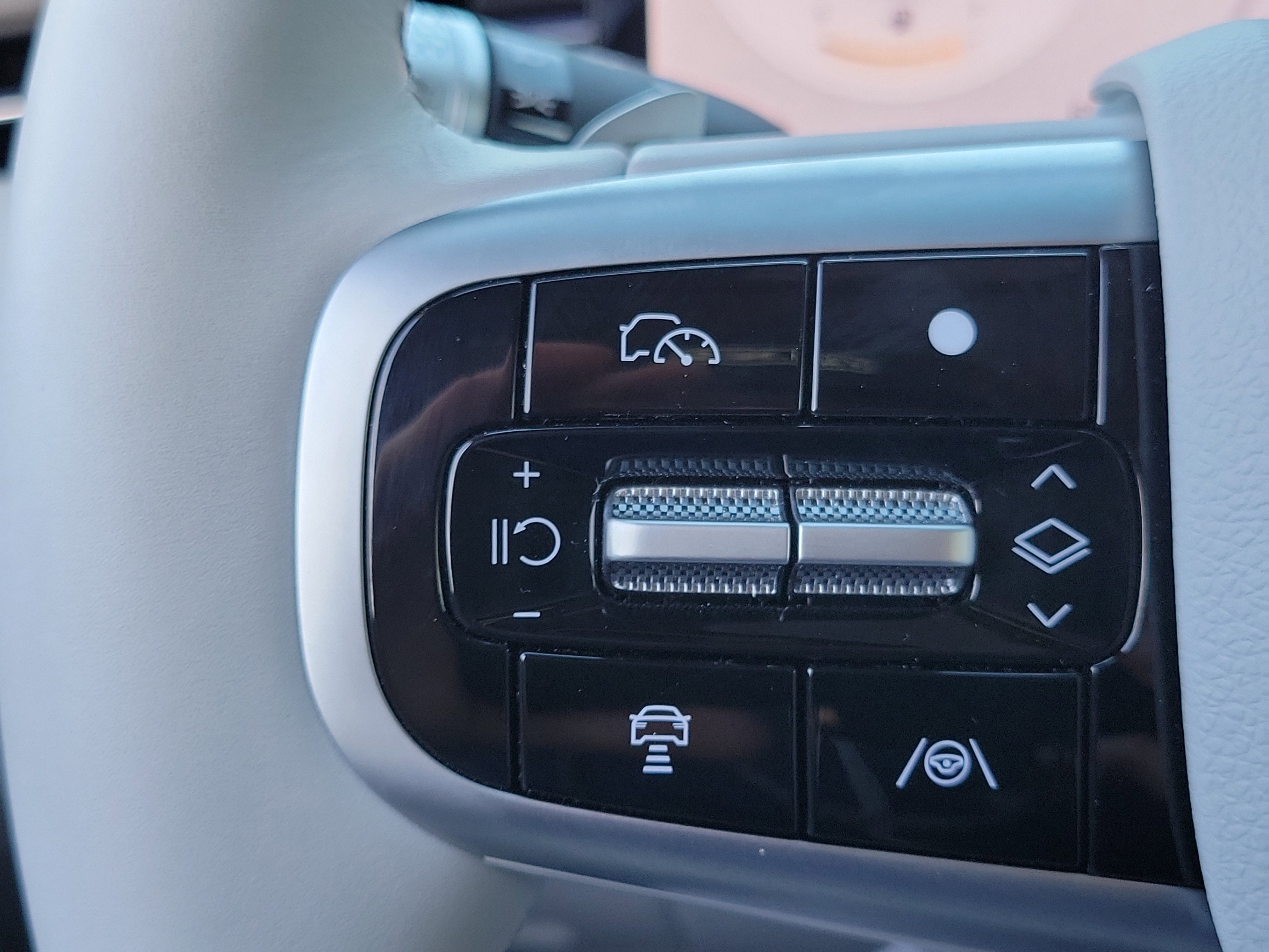 Certified 2026 Genesis GV70 2.5T Advanced image 7