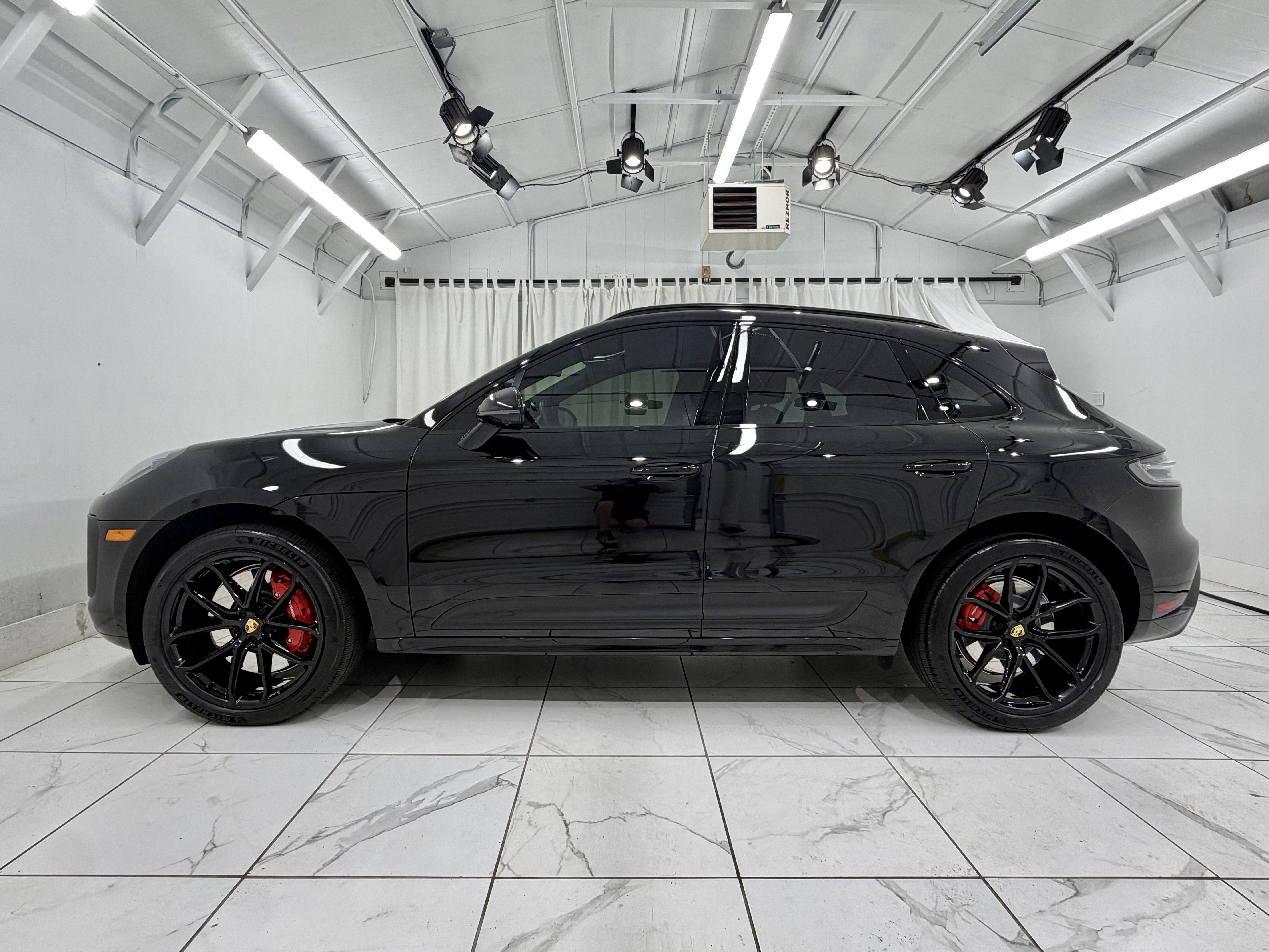 Used 2026 Porsche Macan GTS AWD/4WD image 15
