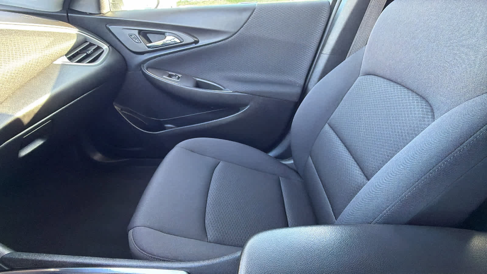 Used 2022 Chevrolet Malibu LT image 12