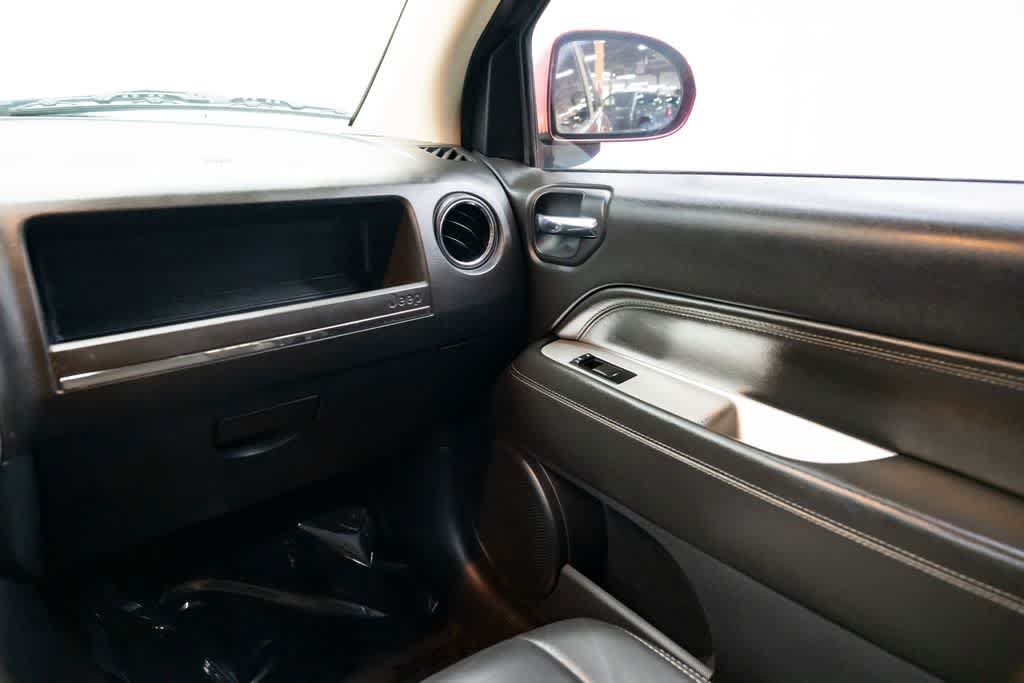 Used 2015 Jeep Compass Limited FWD image 10