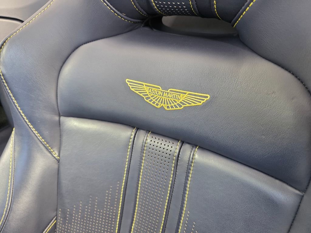 Used 2023 Aston Martin V8 Vantage Roadster RWD image 13