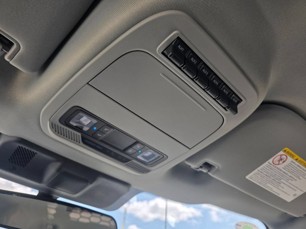 New 2026 Ford F550 4x4 Regular Cab Super Duty image 30