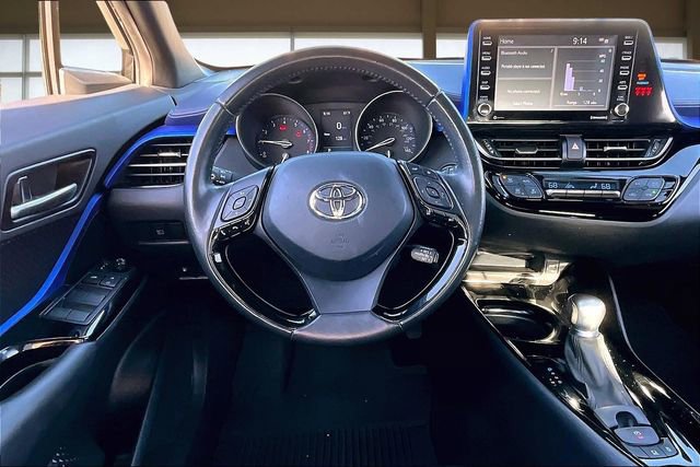Used 2022 Toyota C-HR XLE image 5