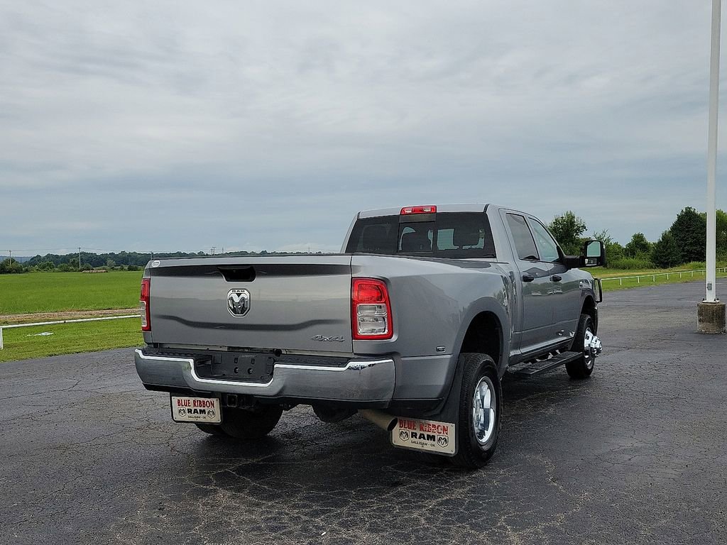 Used 2024 RAM 3500 Tradesman w/ Chrome Appearance Group image 5