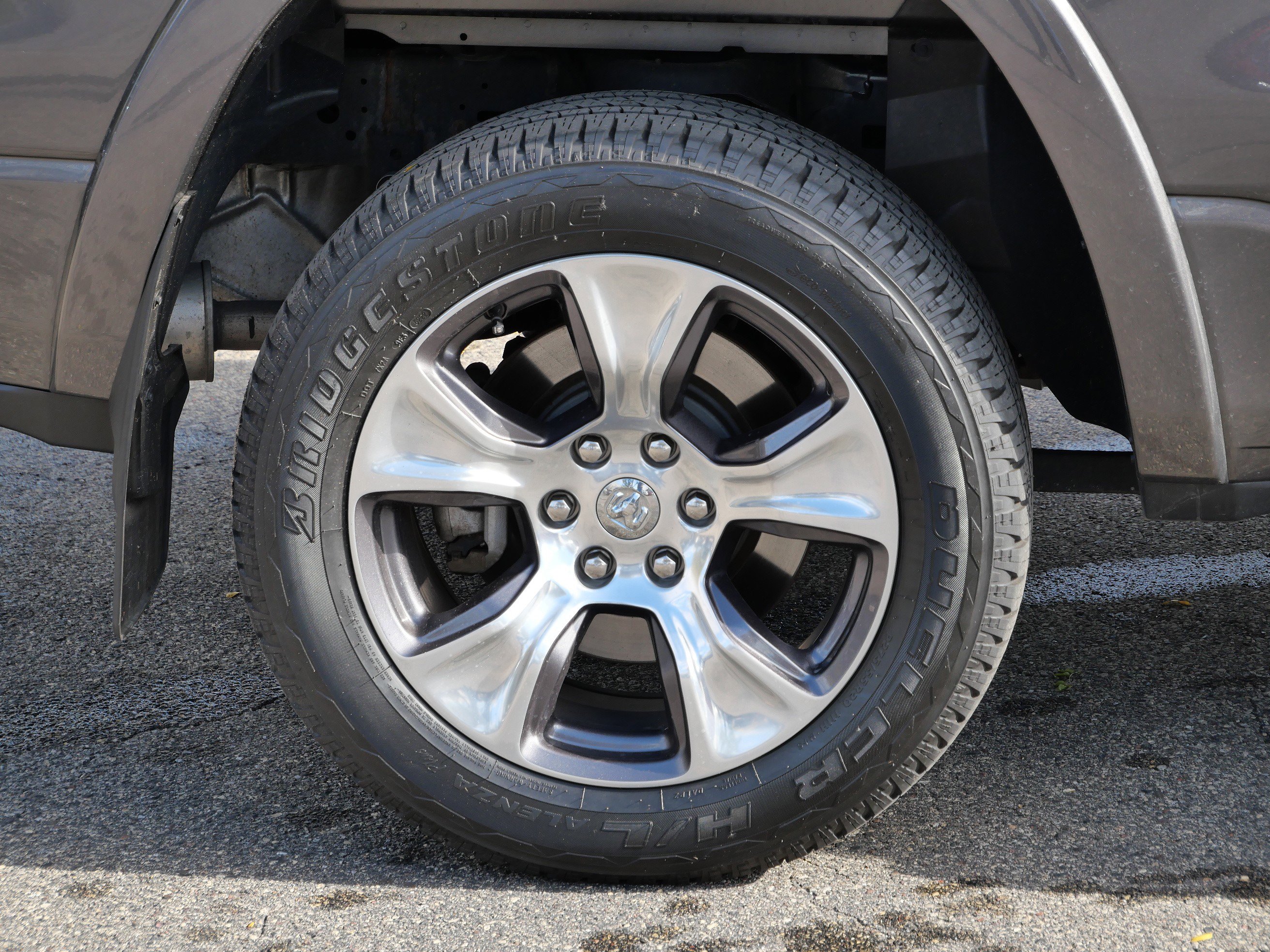 Used 2019 RAM 1500 Laramie image 11