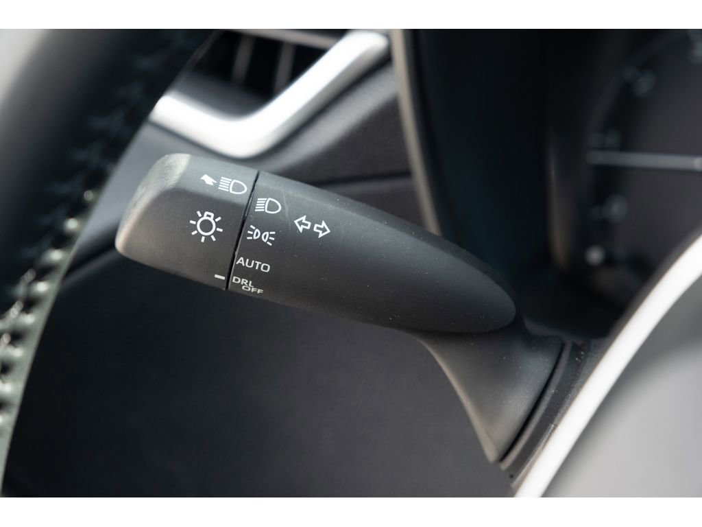 Used 2024 Toyota Corolla Cross LE FWD image 18