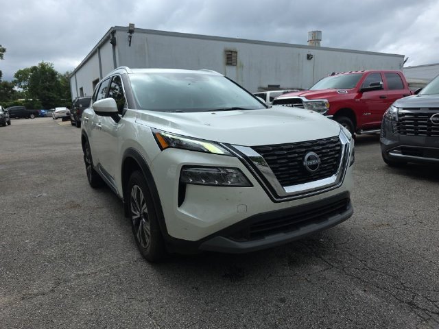 Certified 2023 Nissan Rogue SV w/ SV Premium B Package FWD image 1