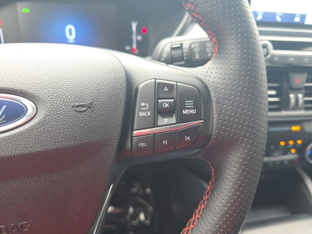 Used 2025 Ford Escape ST-Line w/ Equipment Group 301A image 15