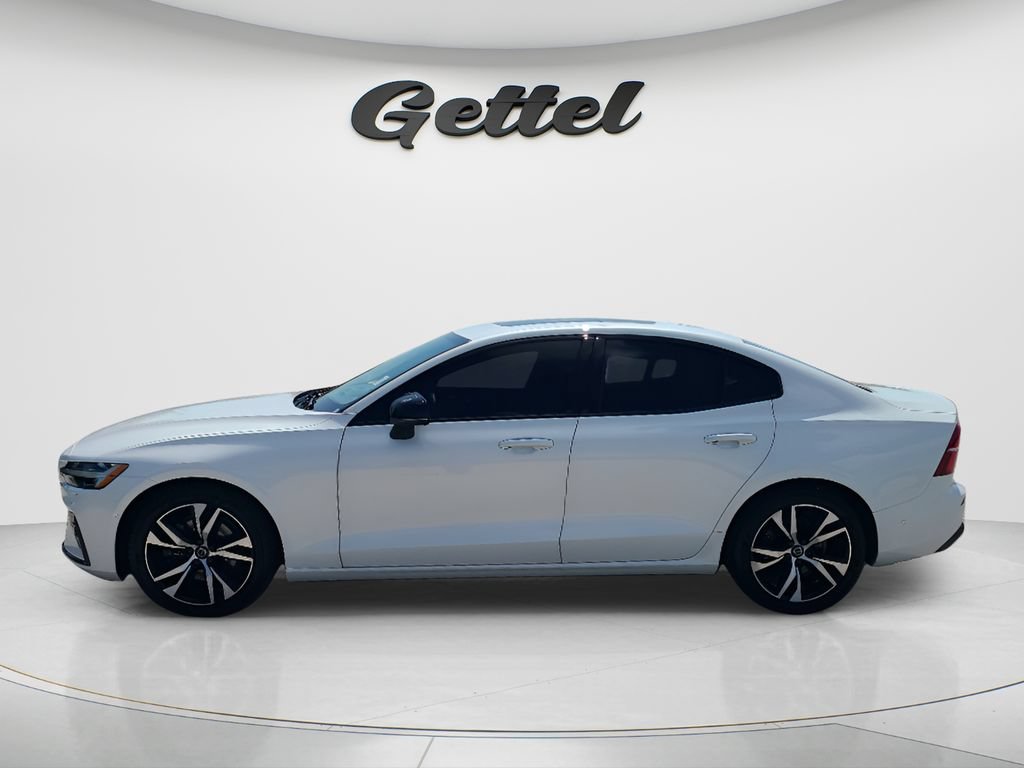 Used 2023 Volvo S60 B5 Plus w/ Climate Package FWD image 8