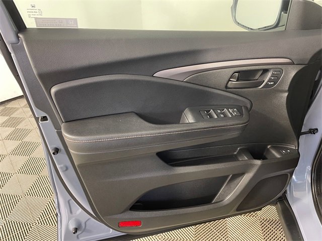 Certified 2022 Honda Passport TrailSport image 17