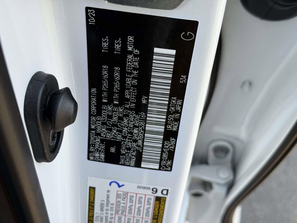 Used 2023 Lexus GX 460 Premium w/ Premium Package image 30