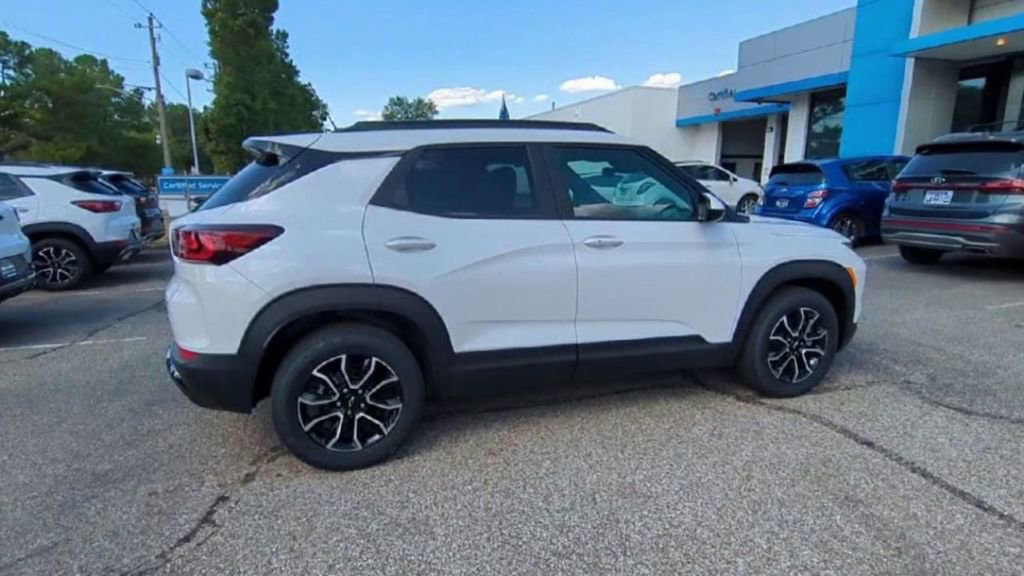 New 2025 Chevrolet TrailBlazer ACTIV w/ Convenience Package image 9