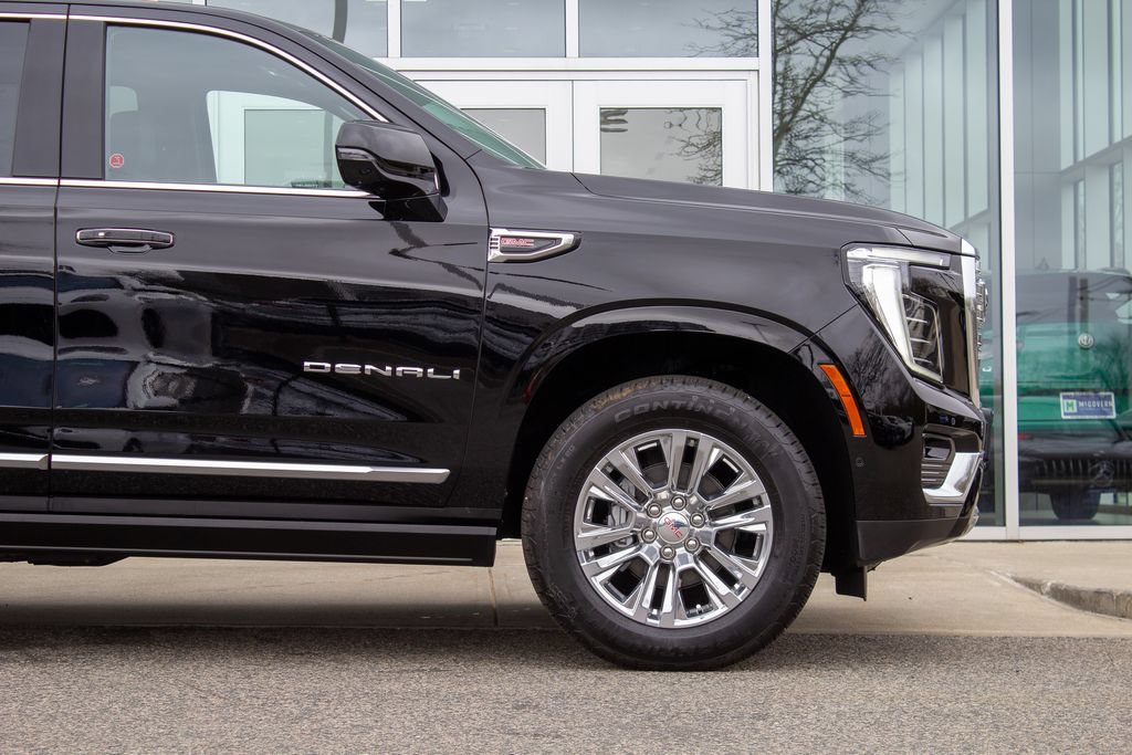 Used 2026 GMC Yukon Denali w/ Sun & Power Step Package AWD/4WD image 5