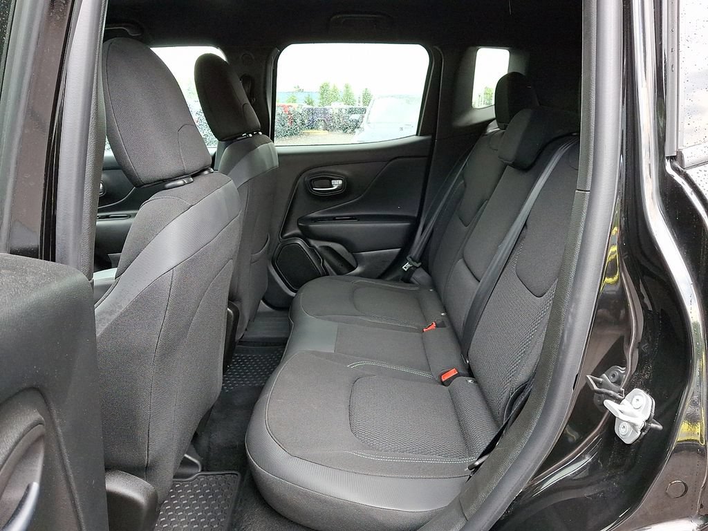 Used 2022 Jeep Renegade Latitude AWD/4WD image 11