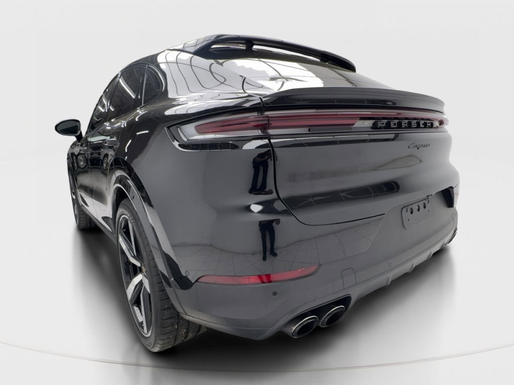 Used 2024 Porsche Cayenne Coupe image 10