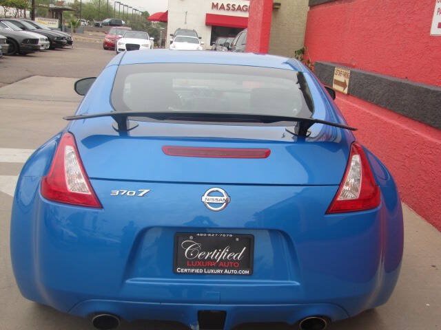 Used 2009 Nissan 370Z Coupe RWD image 3