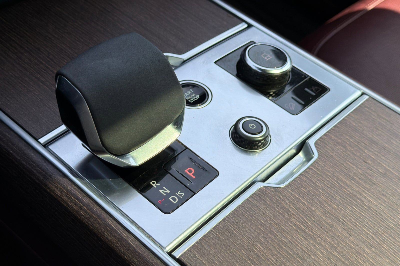 Used 2023 Land Rover Range Rover SE image 17