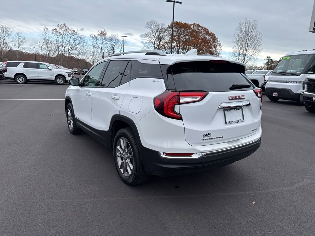 Used 2024 GMC Terrain SLT image 7