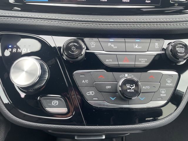 New 2026 Chrysler Pacifica Select w/ S Appearance Package image 27