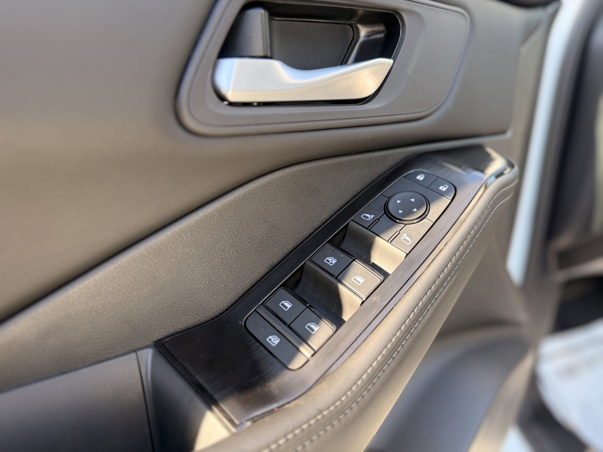 New 2026 Nissan Rogue SV image 12