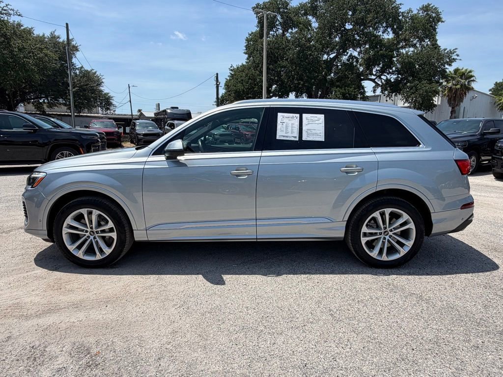 Used 2025 Audi Q7 3.0T Premium Plus AWD/4WD image 3