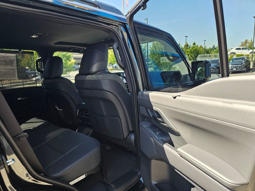 Used 2026 Lexus GX 550 AWD/4WD image 15