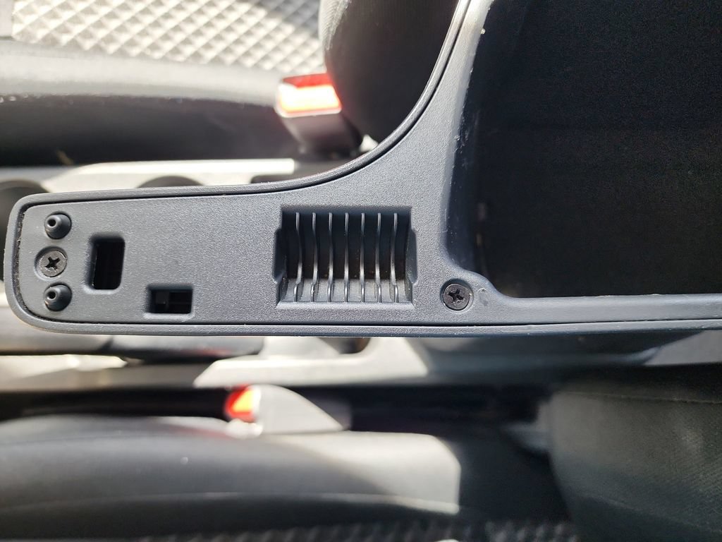 Used 2023 Nissan Versa S FWD image 33