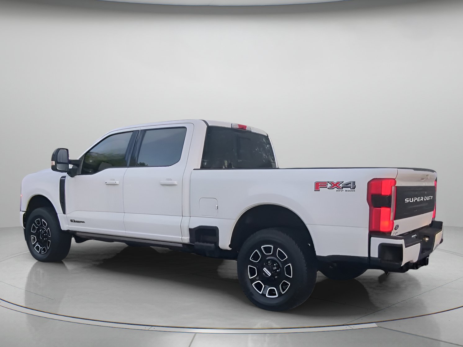 Certified 2025 Ford F250 Platinum w/ FX4 Off-Road Package AWD/4WD image 21
