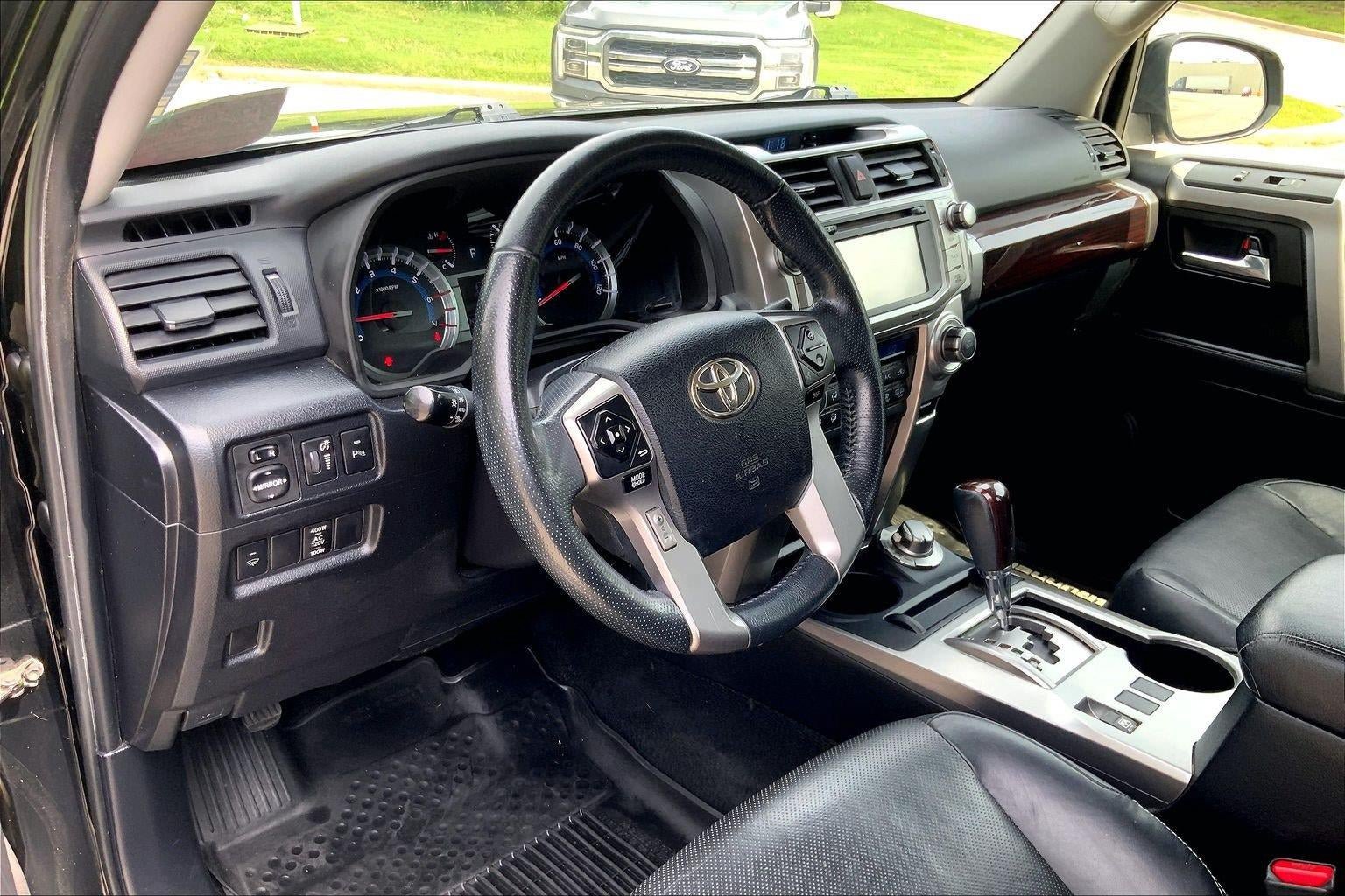 Used 2018 Toyota 4Runner Limited AWD/4WD image 15