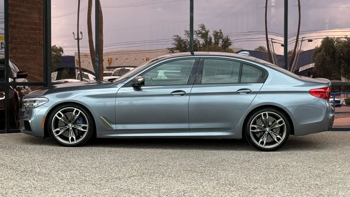 Used 2020 BMW M550i xDrive w/ Executive Package AWD/4WD image 4
