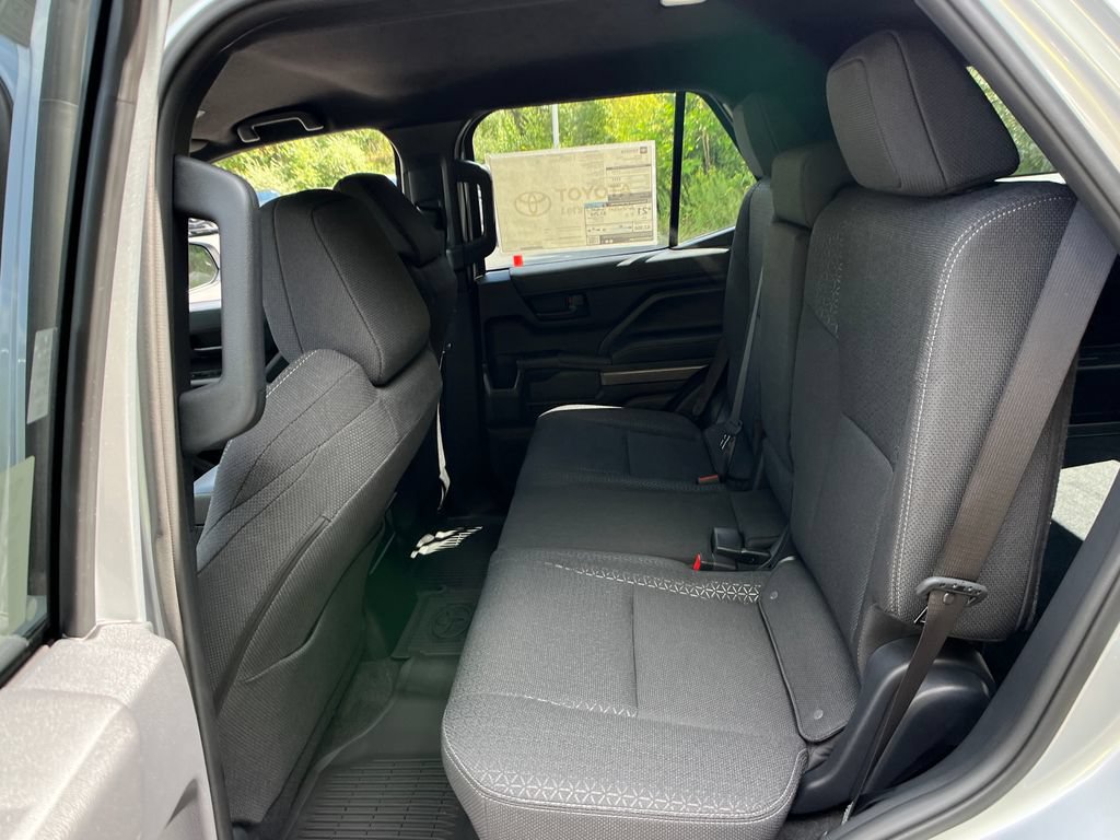 New 2026 Toyota 4Runner SR5 AWD/4WD image 22