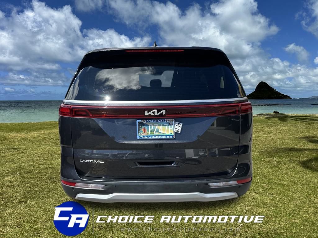 Used 2024 Kia Carnival LX image 7