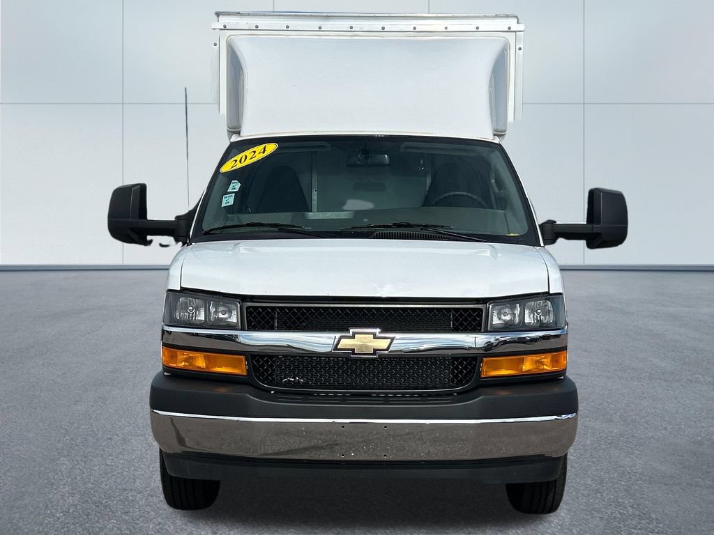 Used 2024 Chevrolet Express 3500 w/ Power Convenience Package RWD image 5