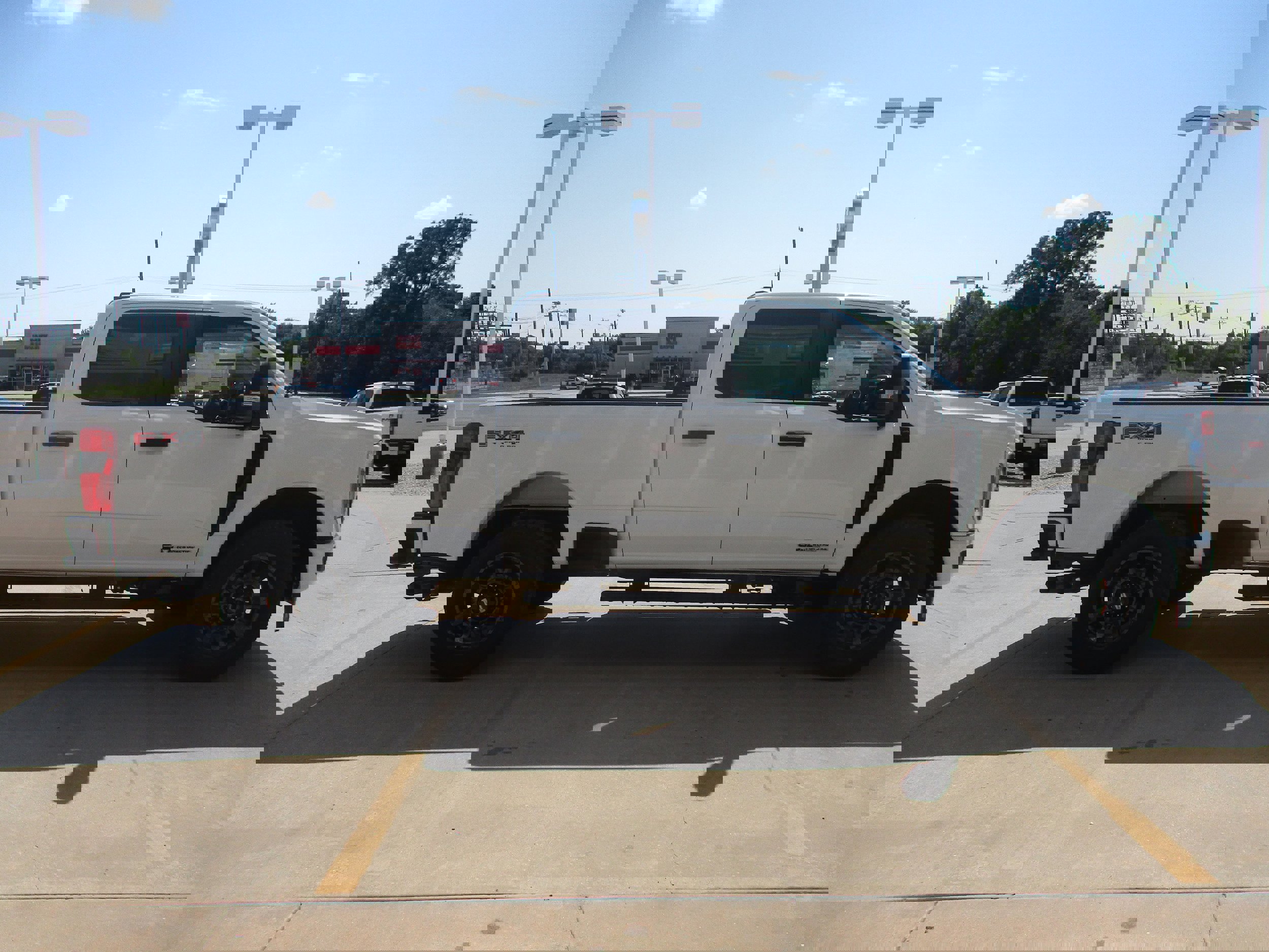 New 2026 Ford F250 4x4 Crew Cab Super Duty image 4