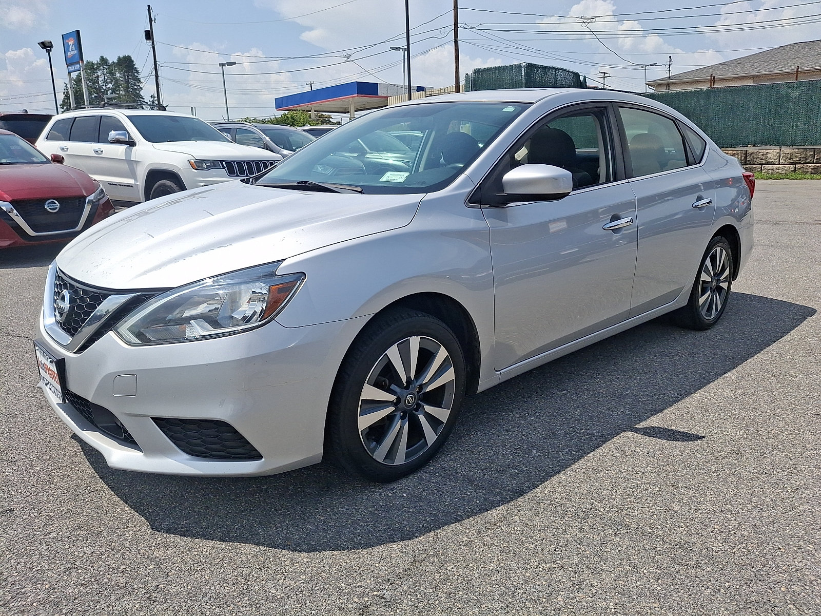 Used 2019 Nissan Sentra SV w/ Special Edition Package FWD image 3
