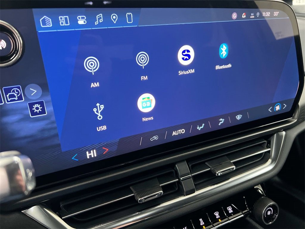 New 2026 Chevrolet Equinox EV LT image 13