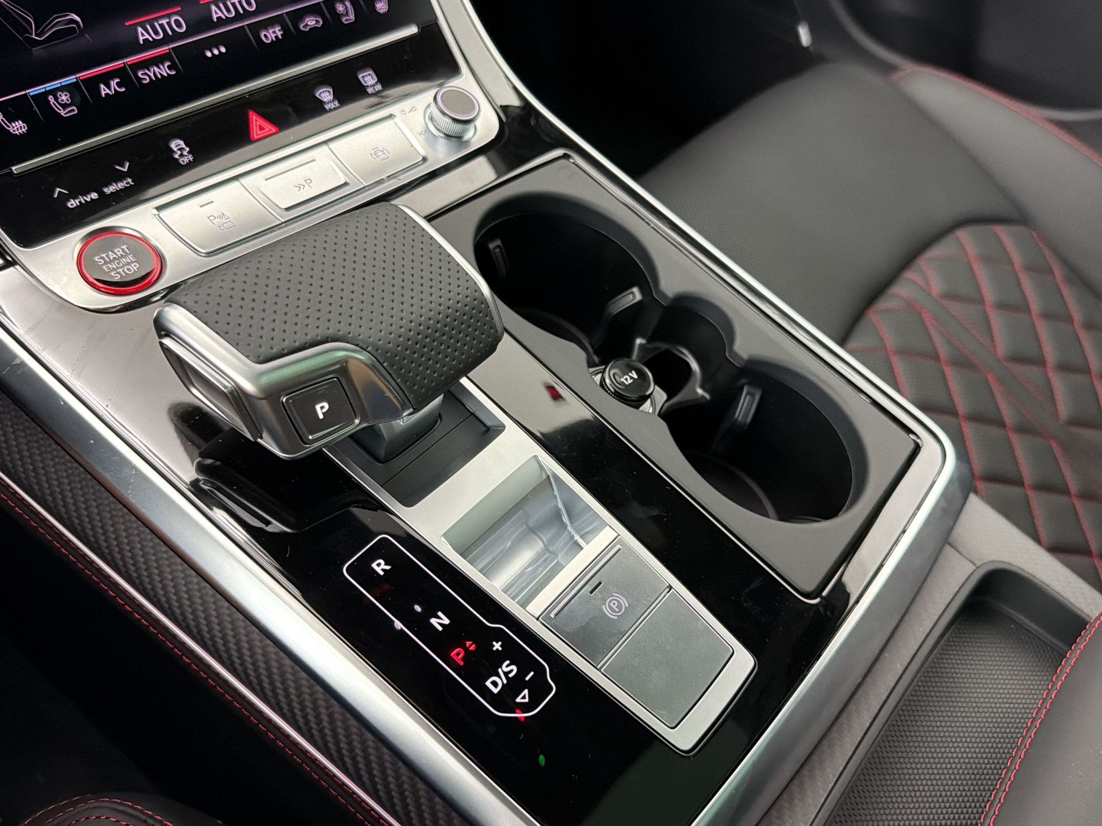 New 2026 Audi SQ8 Prestige AWD/4WD image 17
