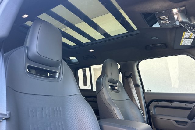 New 2026 Land Rover Defender 110 AWD/4WD image 16