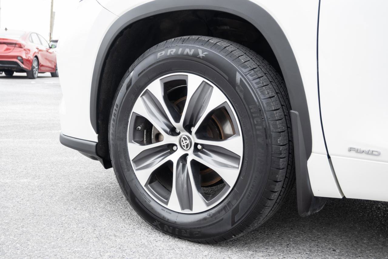 Used 2021 Toyota Highlander XLE image 14