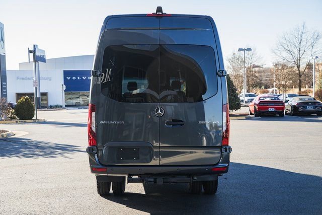 Used 2024 Mercedes-Benz Sprinter 3500 image 6
