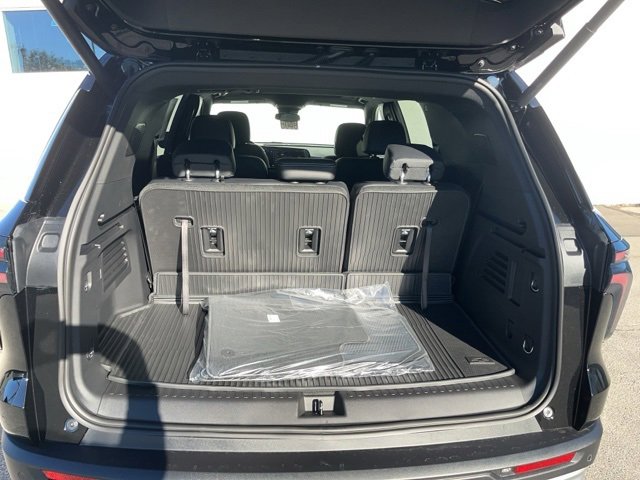 New 2026 Chevrolet Traverse LT w/ Sun and Wheel Package image 12