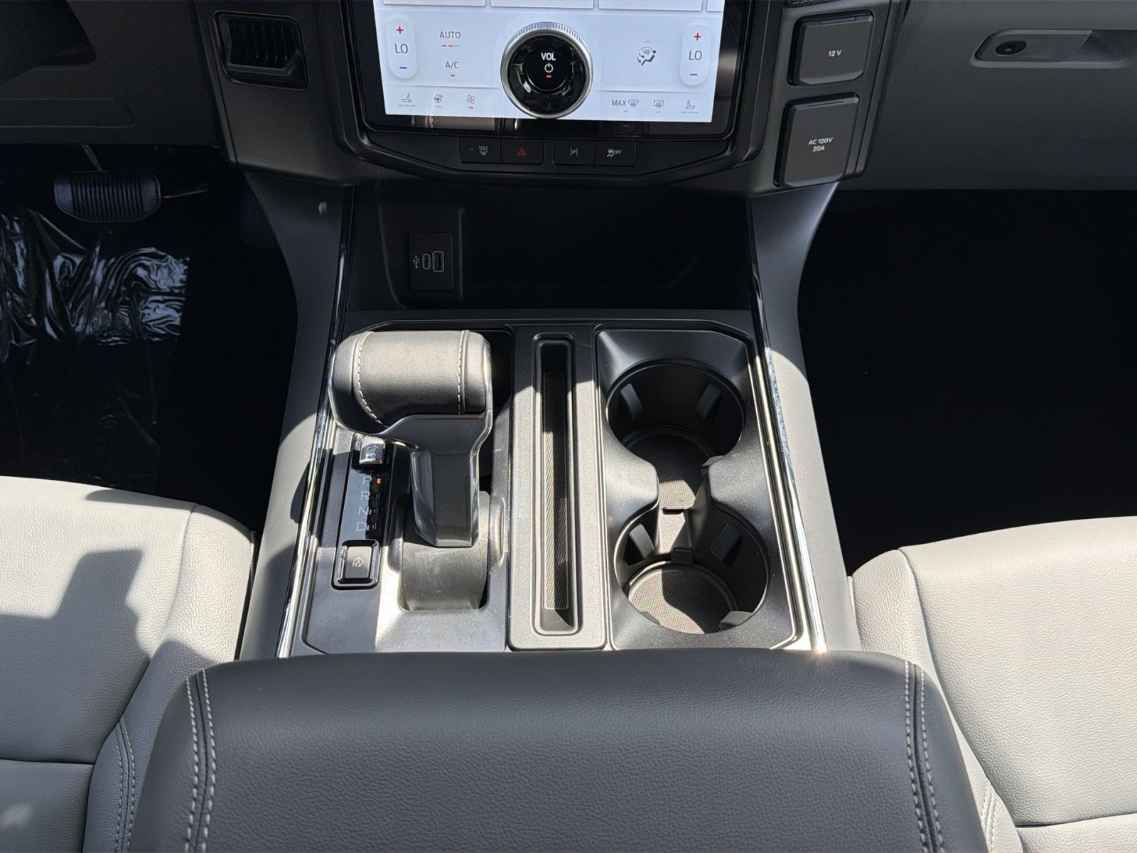 New 2025 Ford F150 Lightning Flash image 25