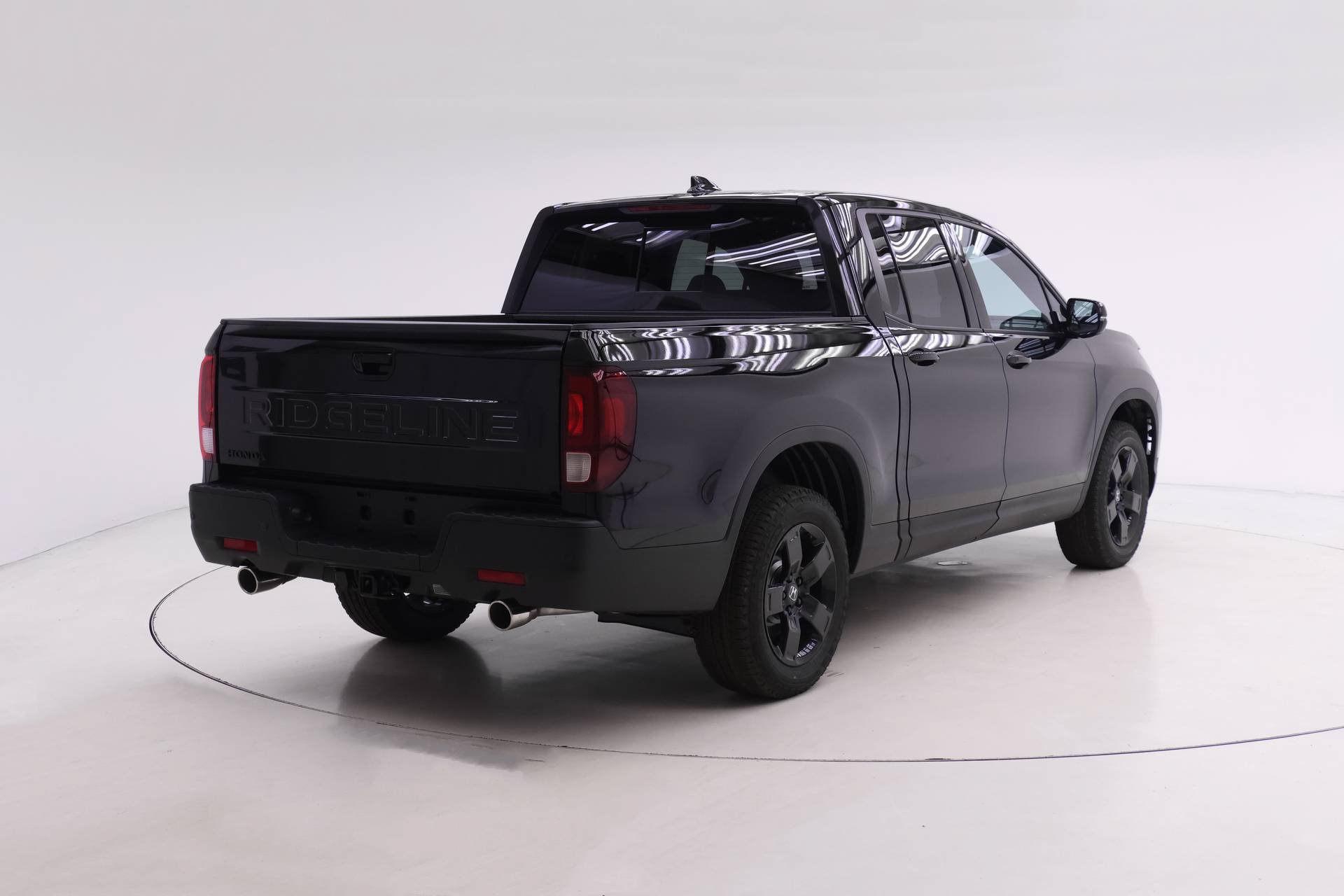 New 2026 Honda Ridgeline Black Edition image 2