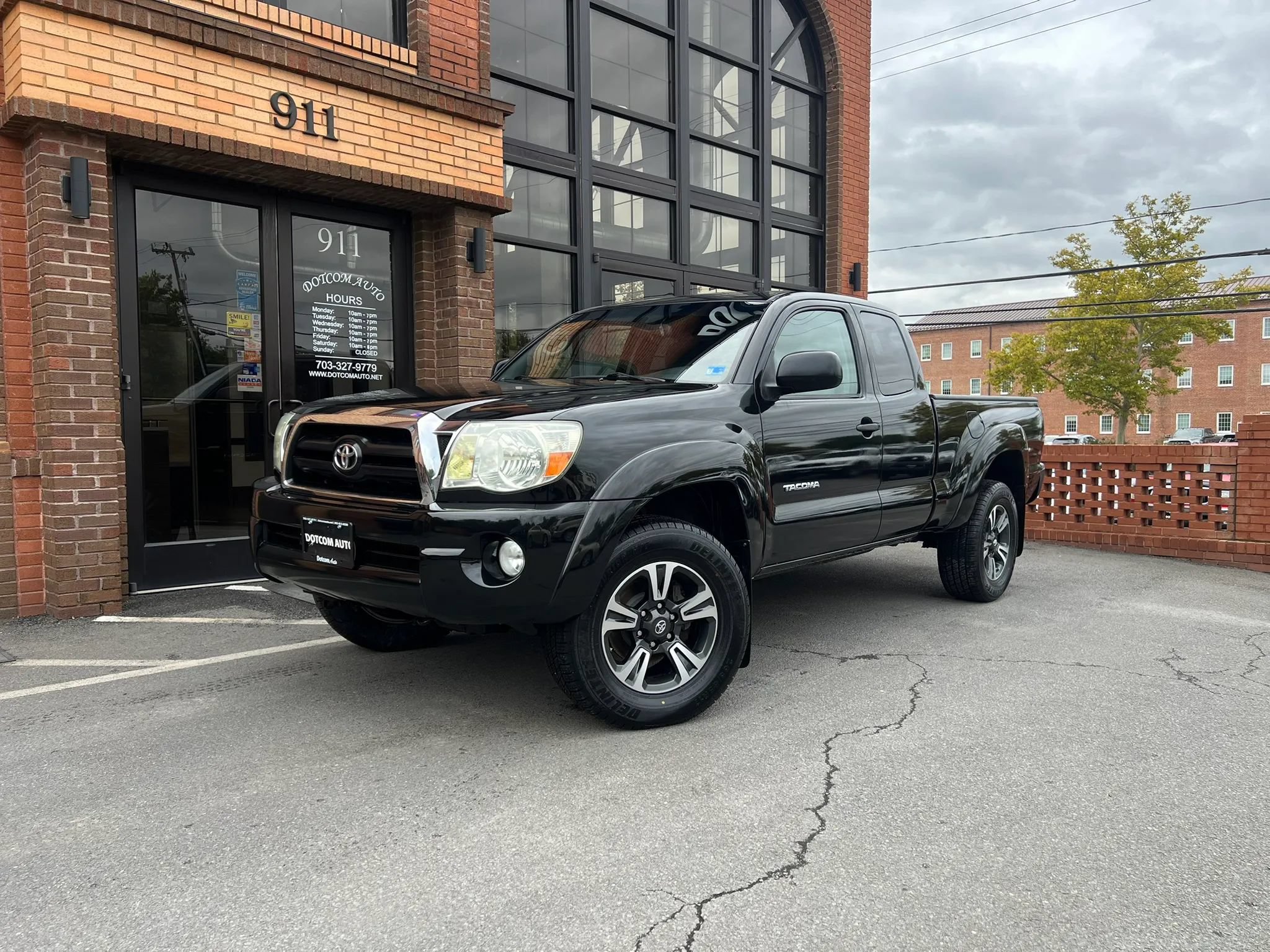 Used 2008 Toyota Tacoma 4x4 Access Cab V6 image 2