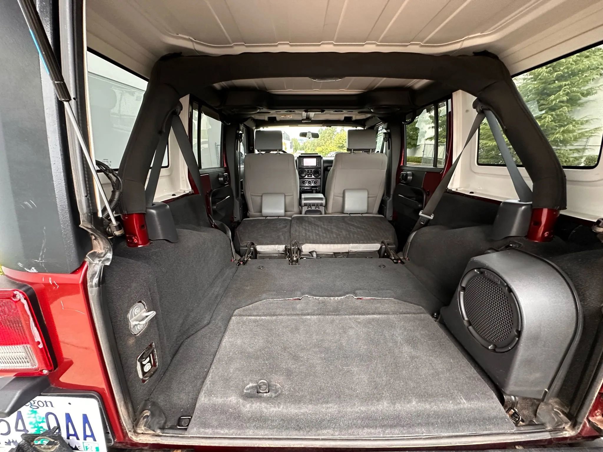 Used 2010 Jeep Wrangler Unlimited Rubicon w/ Dual Top Group image 19