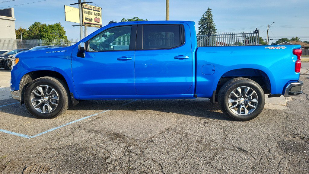 Used 2025 Chevrolet Silverado 1500 LT AWD/4WD image 6