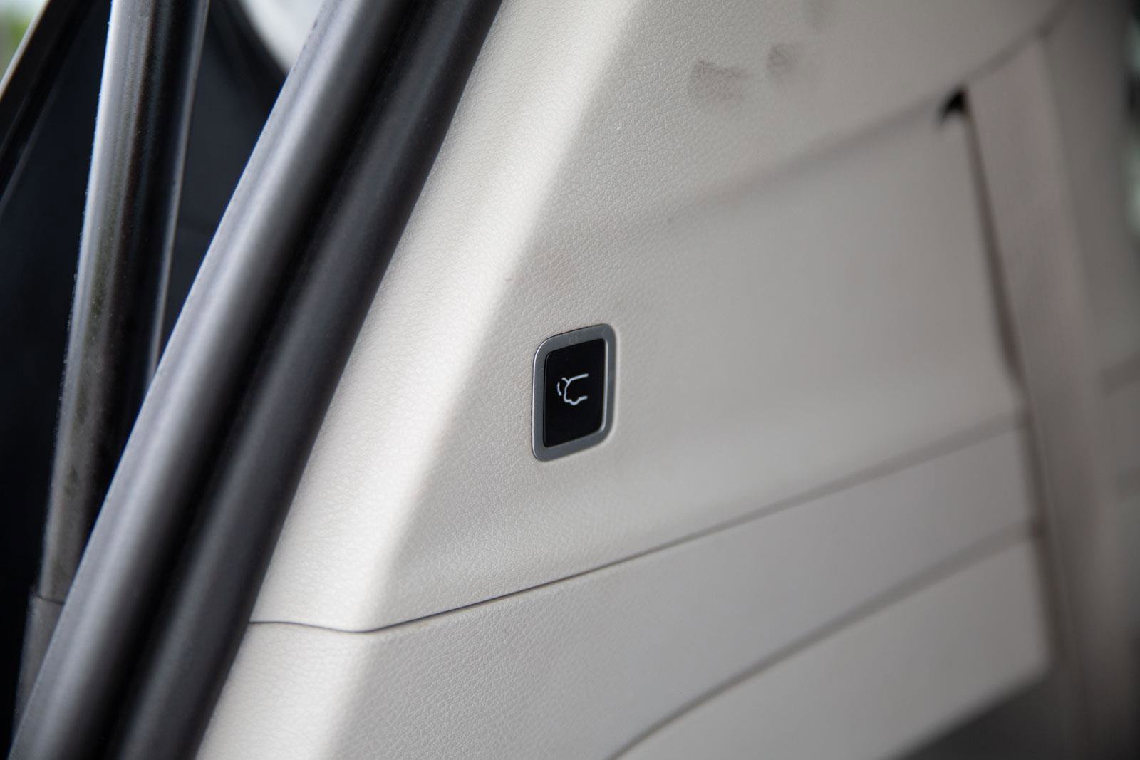 Used 2024 Chrysler Pacifica Touring-L FWD image 26